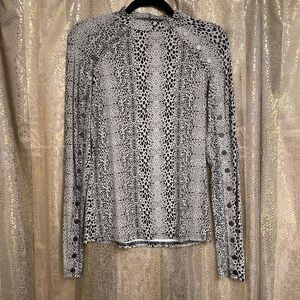 Red By BKE Long Sleeve Snake Print Metal Button Sleeve Blouse Small